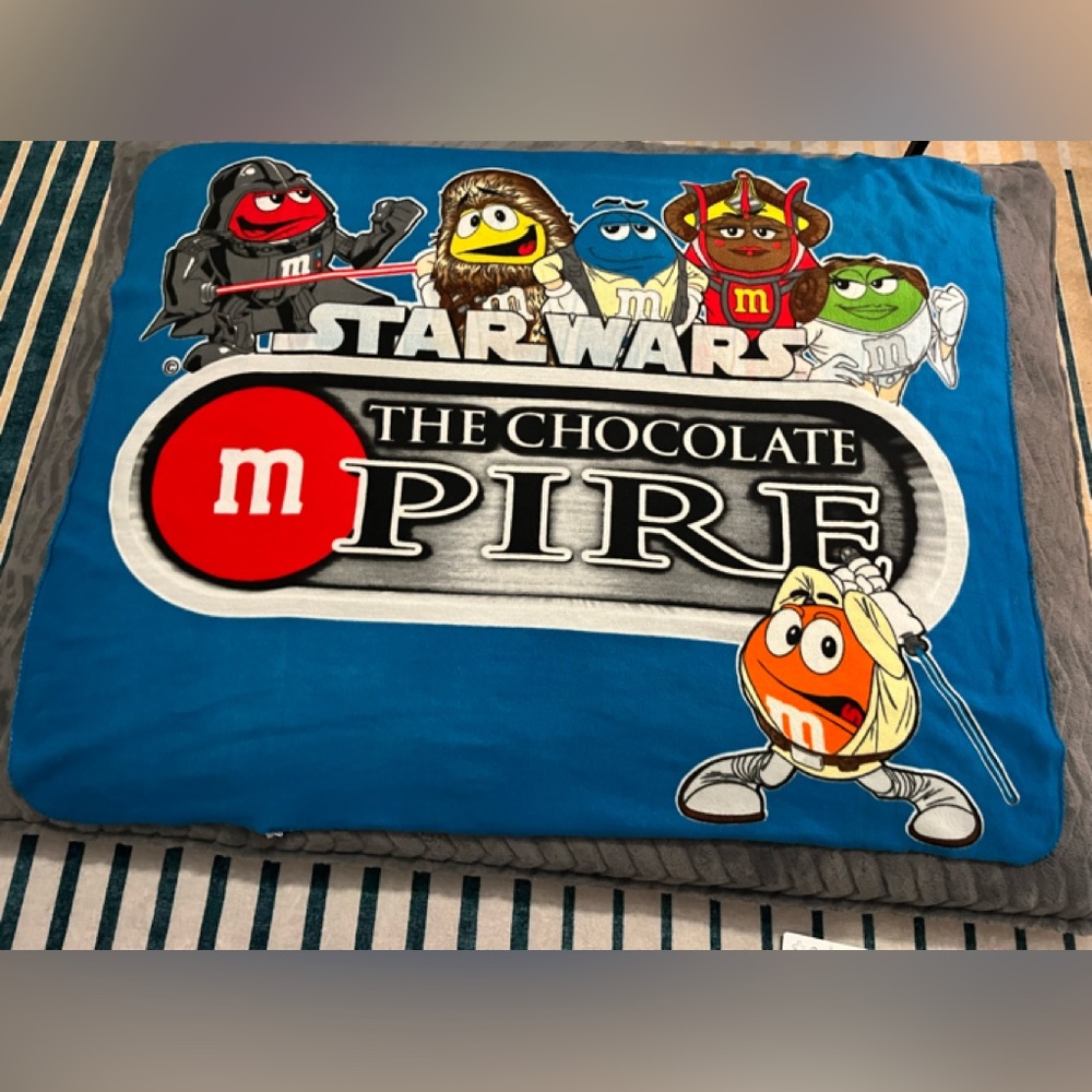 Star Wars M & M blanket. 4 x 5 feet